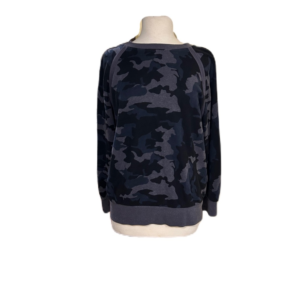 PRANA Womens Cozy Up Sweatshirt Crewneck Hemp Blend Blue Camo Large Outdoor